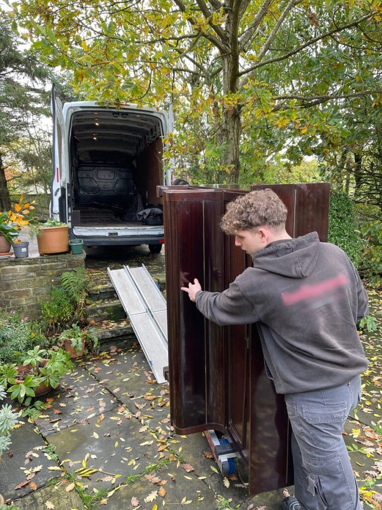Loading piano for disposal